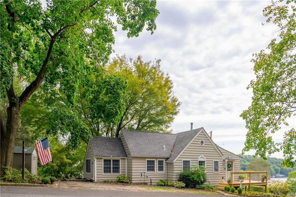 24 Knolls Road New Fairfield CT 06812