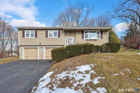 32 Lexington Circle Newington CT 06111