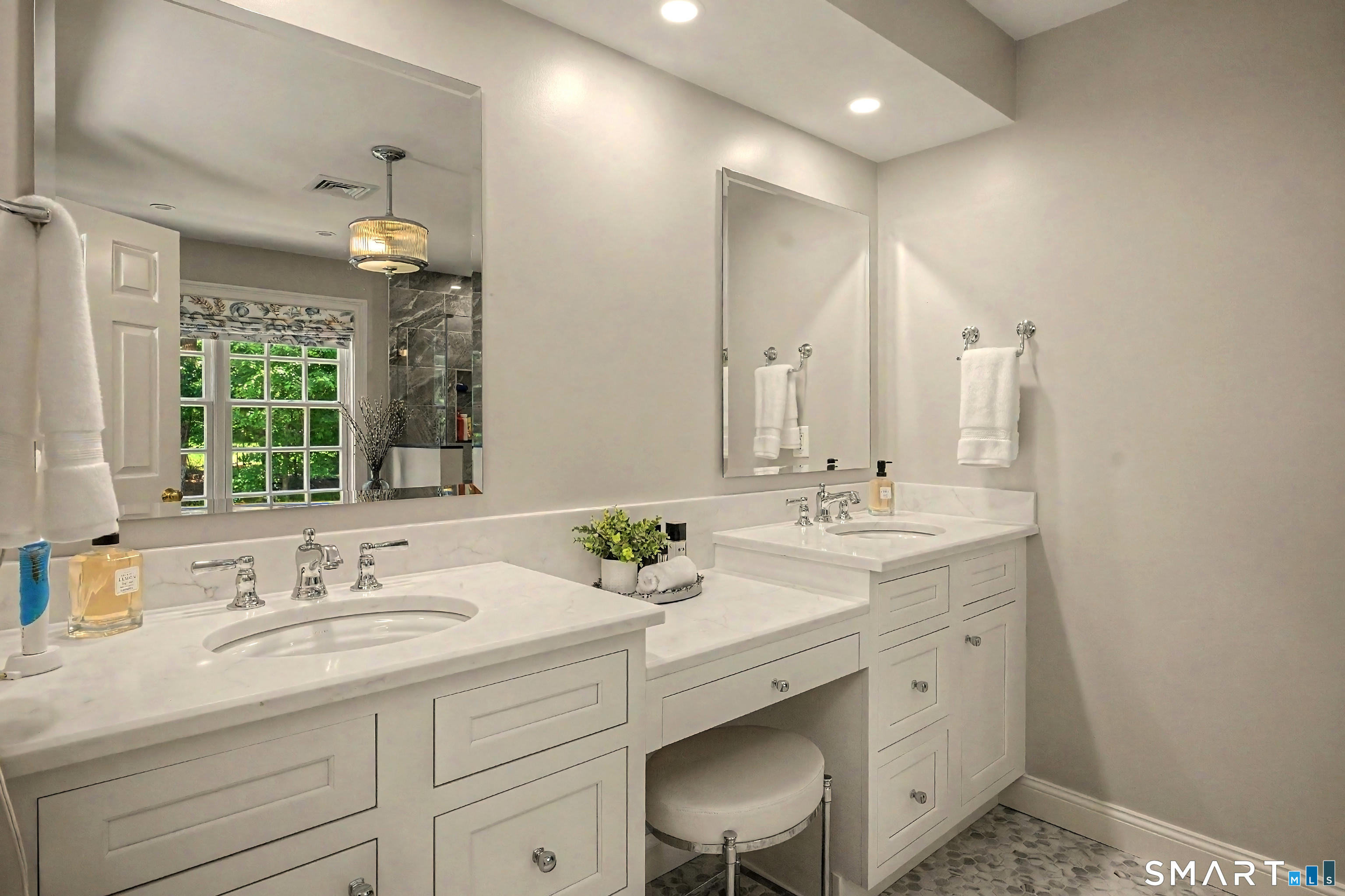 70 Westbury Avon CT 06001
