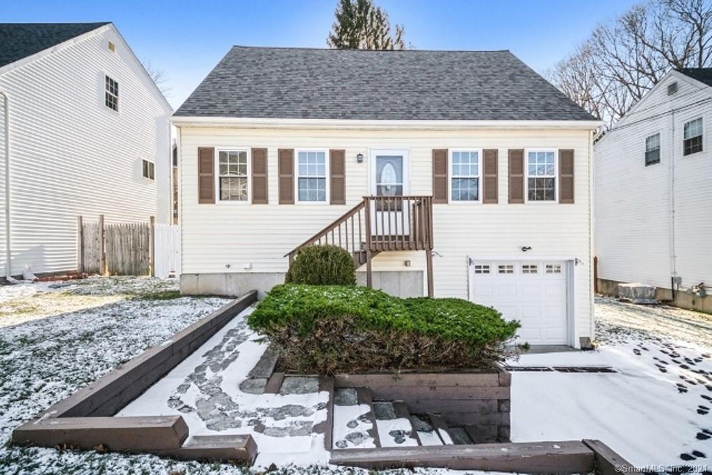 6 Kneen Court Shelton CT 06484