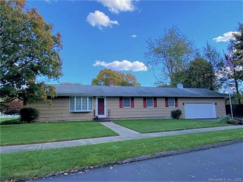 3 Village Circle Hamden CT 06514