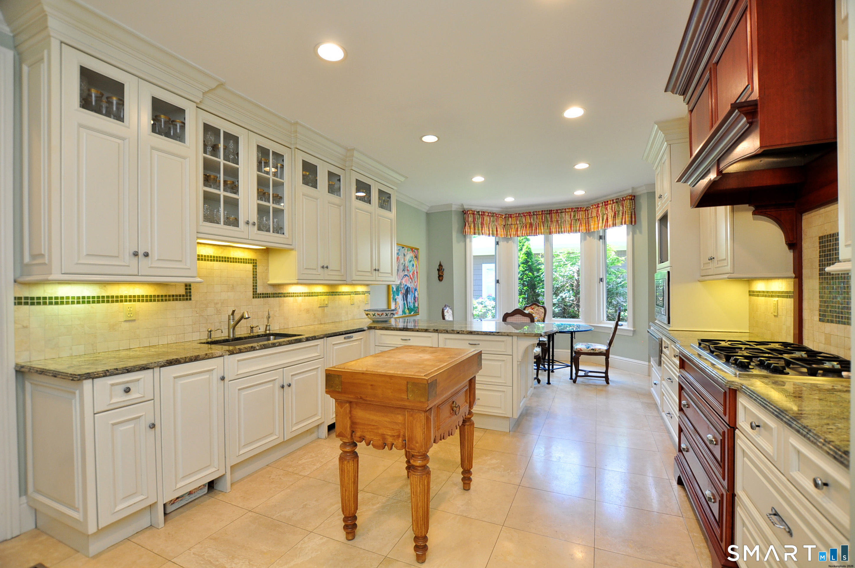 2 Schuyler Lane Bloomfield CT 06002