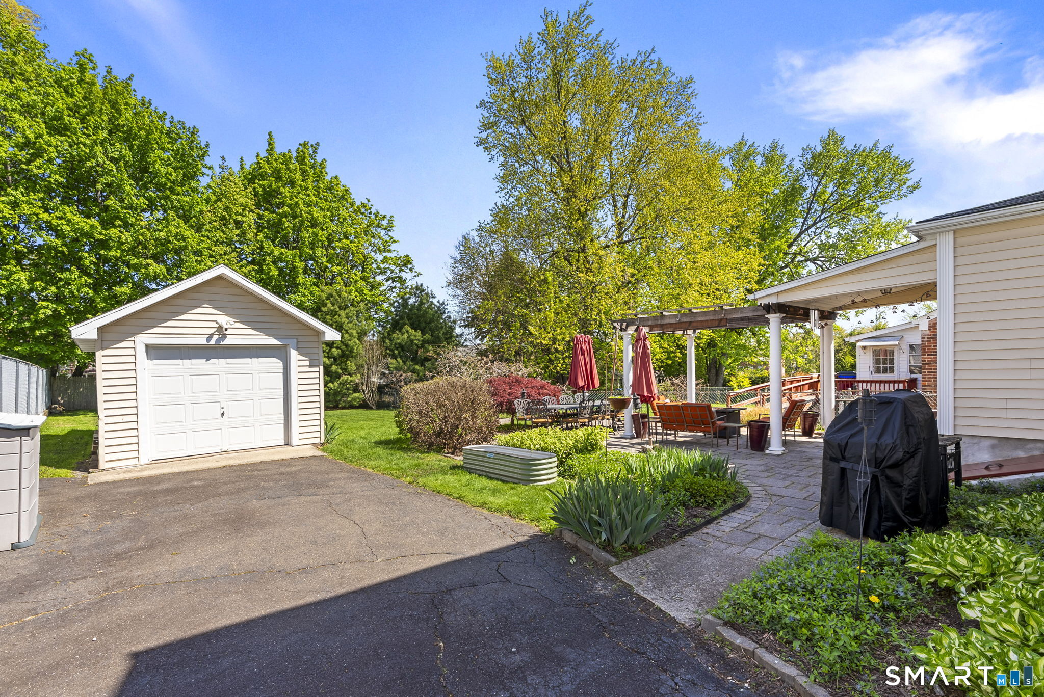 24 Hillcrest Avenue Wethersfield CT 06109
