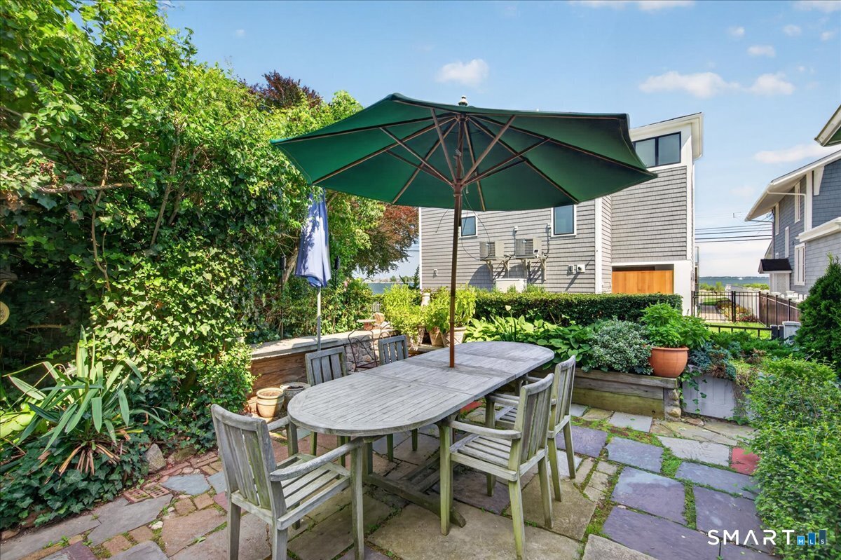 7 Middlefield Street Groton CT 06340