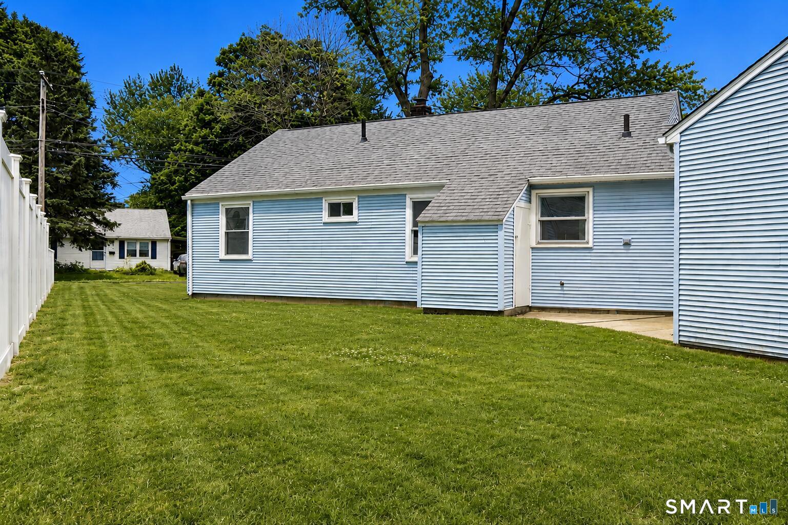 202 Crescent Drive East Hartford CT 06118