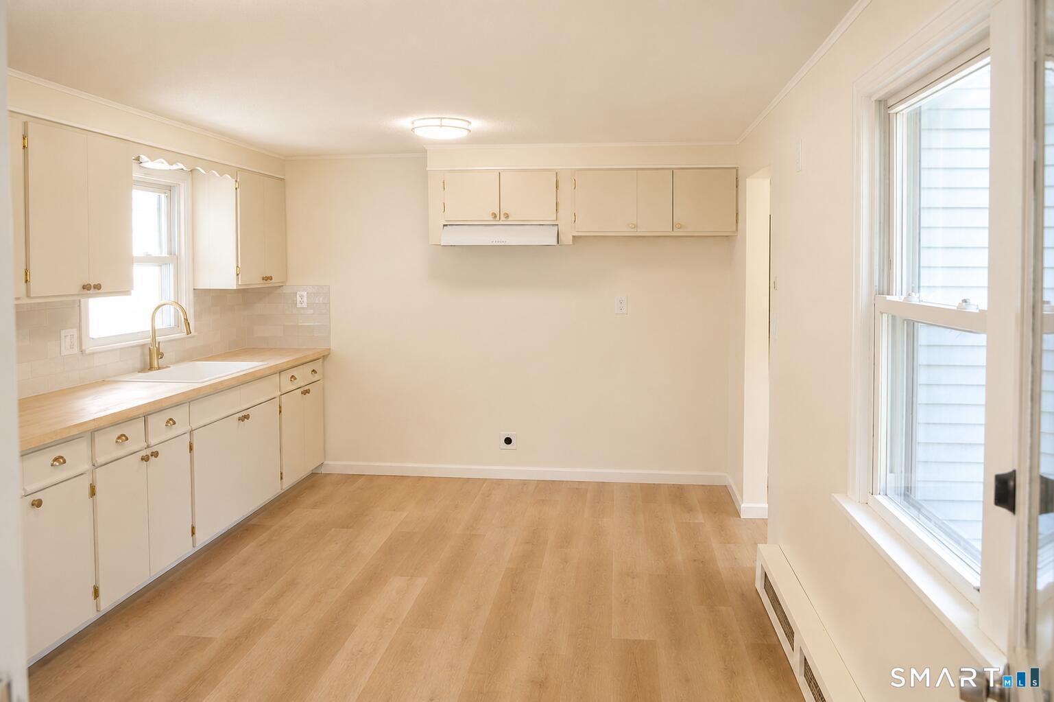 202 Crescent Drive East Hartford CT 06118