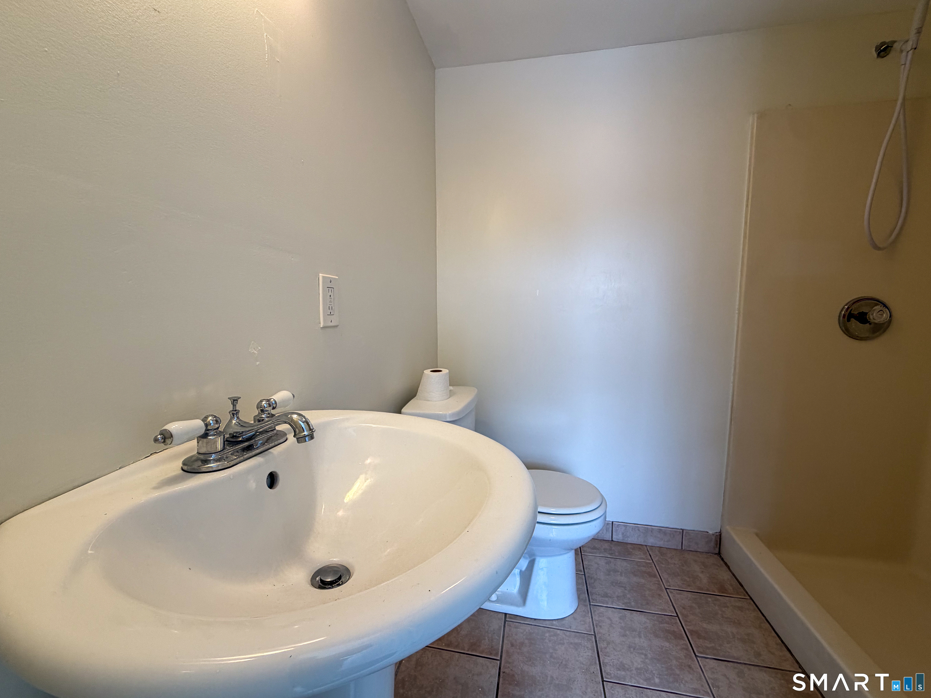 6 Hillside Court Middletown CT 06457