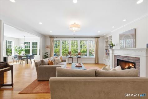 17 Bittersweet Way Stonington CT 06378