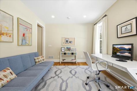 17 Bittersweet Way Stonington CT 06378