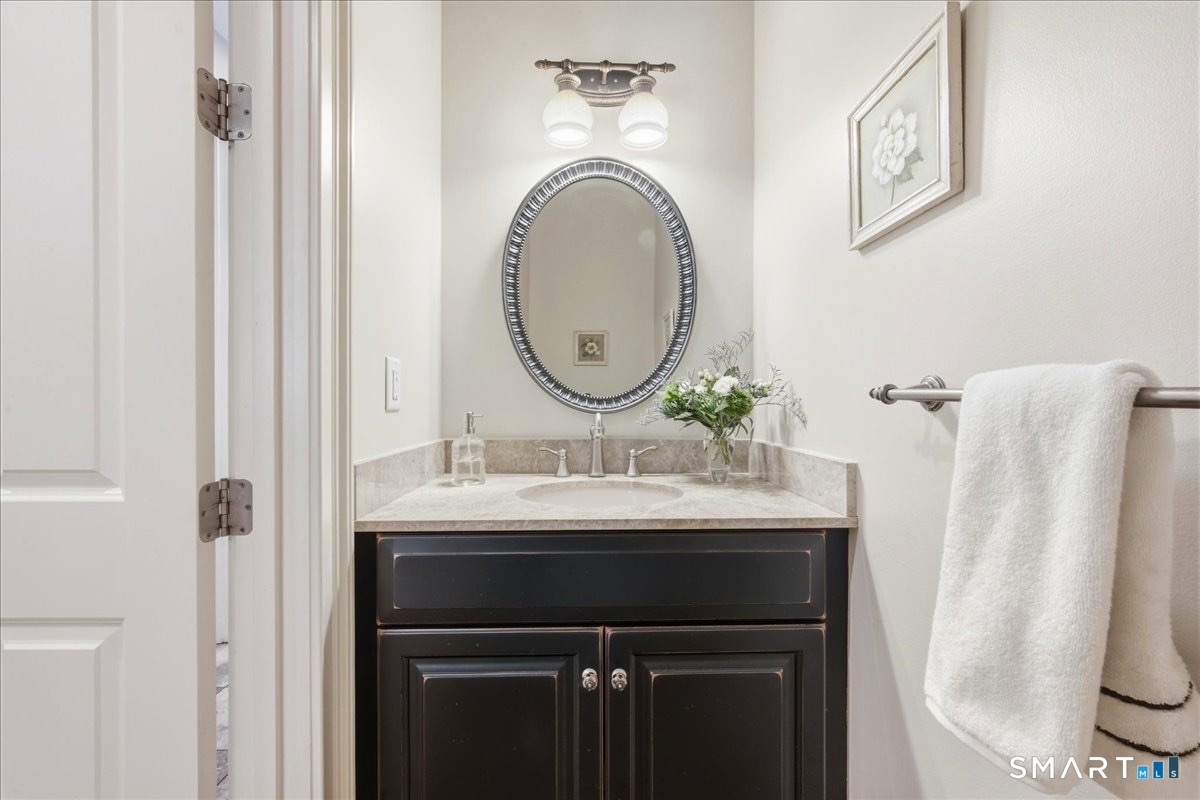 17 Bittersweet Way Stonington CT 06378
