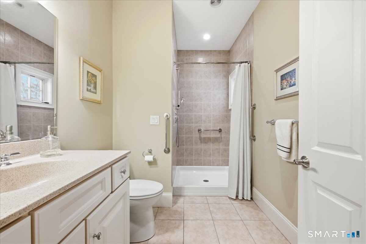 17 Bittersweet Way Stonington CT 06378