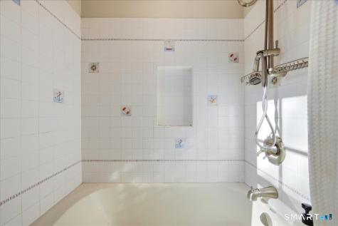 17 Bittersweet Way Stonington CT 06378