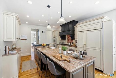 17 Bittersweet Way Stonington CT 06378