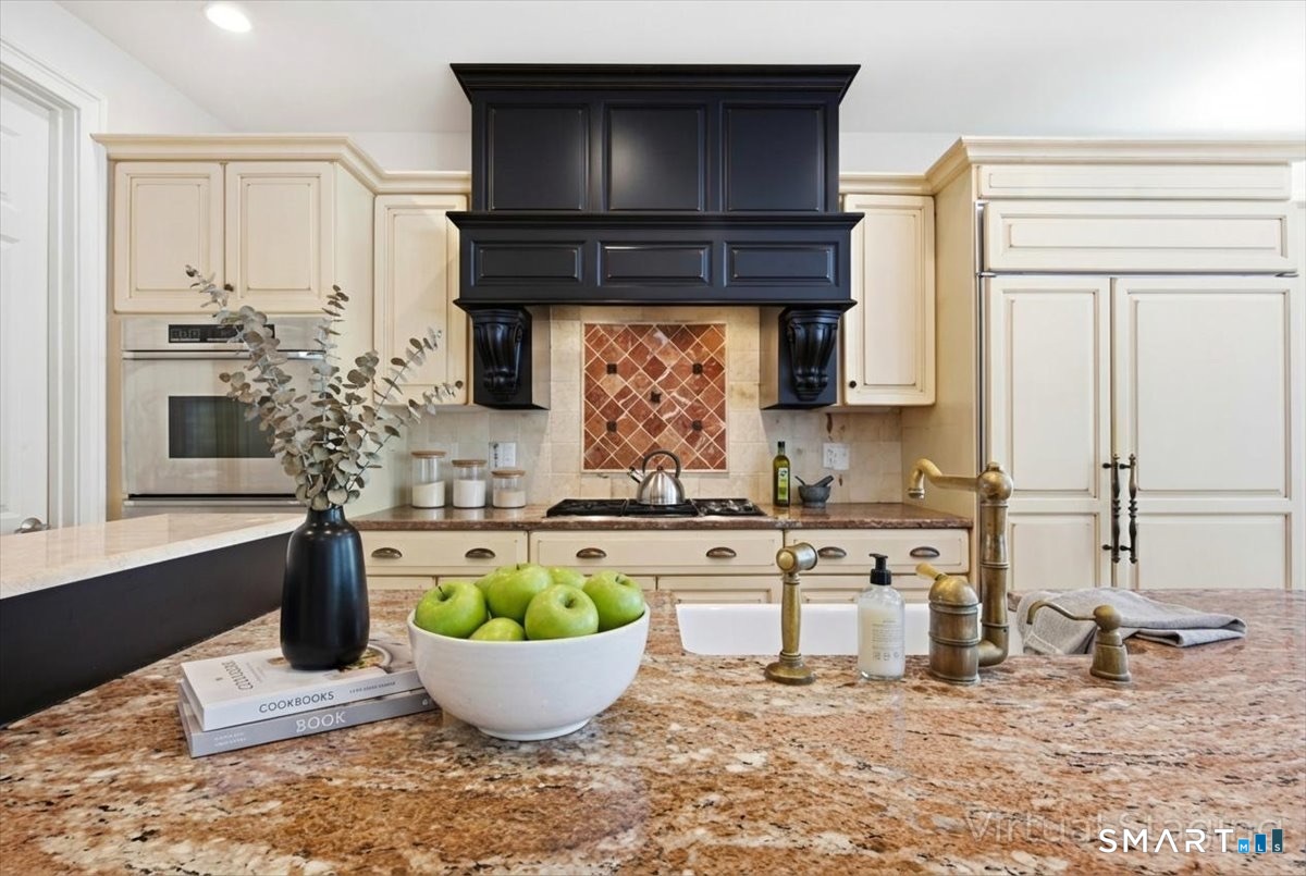 17 Bittersweet Way Stonington CT 06378