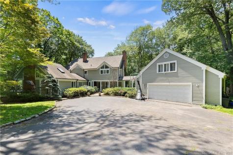 41 Gay Bowers Road Fairfield CT 06824