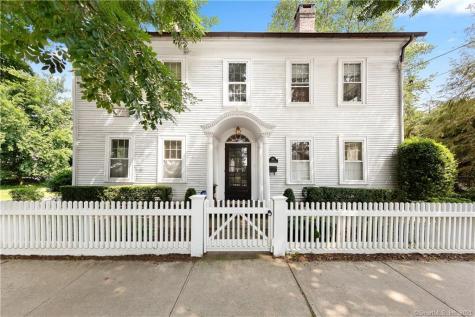 543 Old Post Road Fairfield CT 06824
