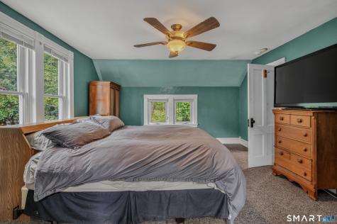 559 Old Laurel Hill Road Norwich CT 06360