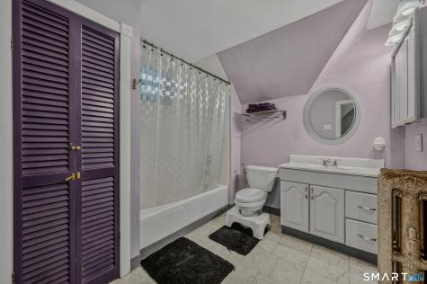 559 Old Laurel Hill Road Norwich CT 06360