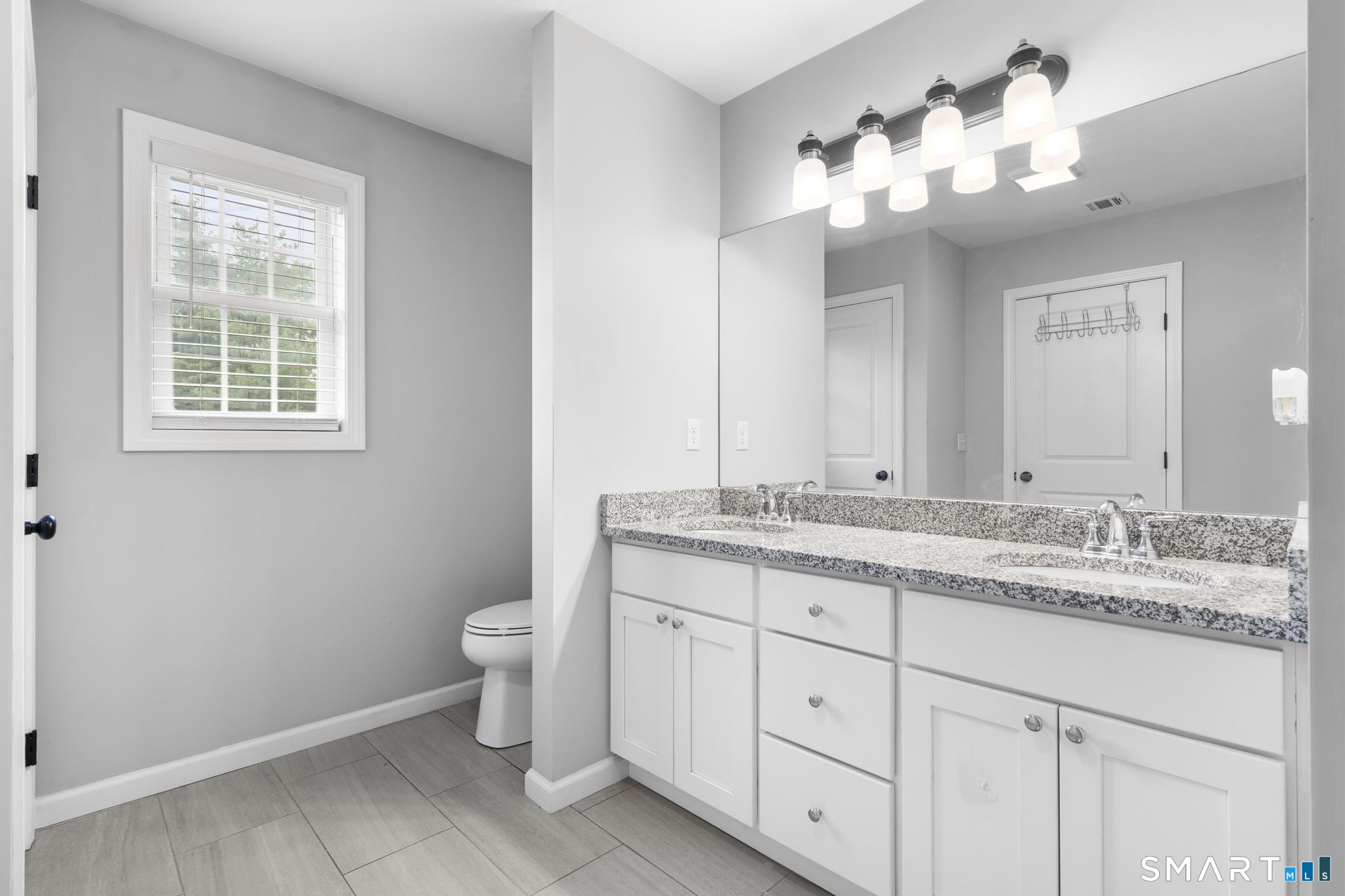 6 Meeting House Lane Enfield CT 06082