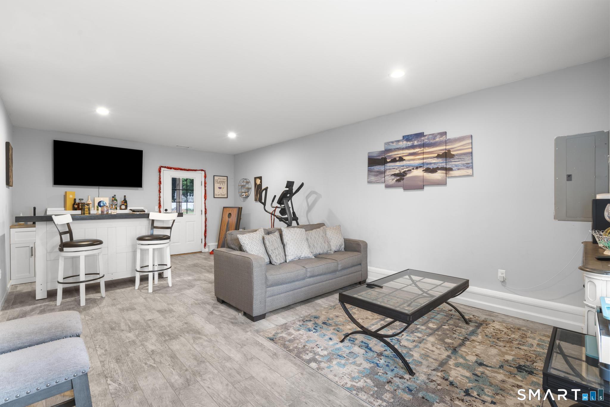 6 Meeting House Lane Enfield CT 06082