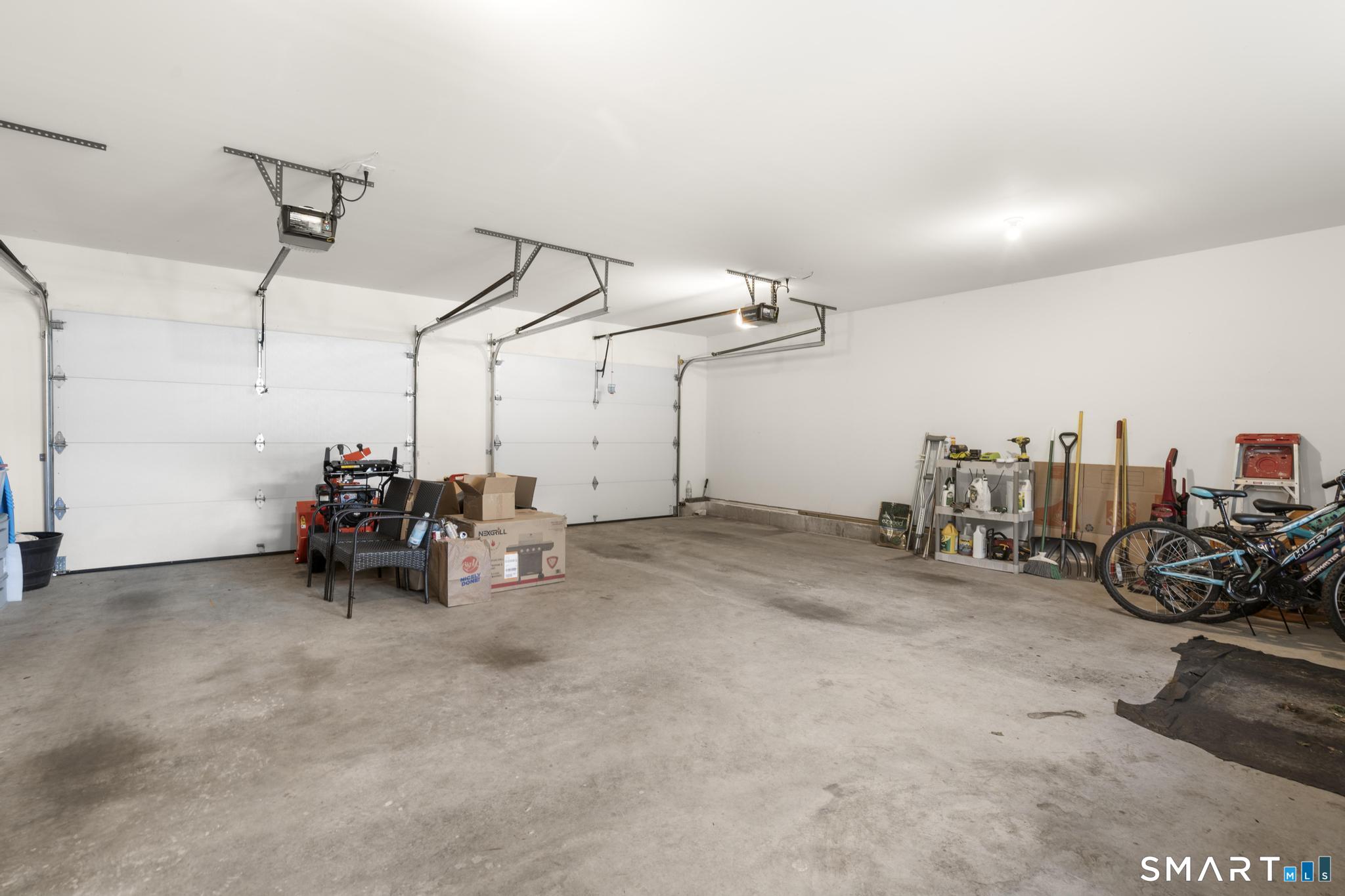 6 Meeting House Lane Enfield CT 06082
