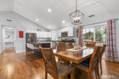6 Meeting House Lane Enfield CT 06082