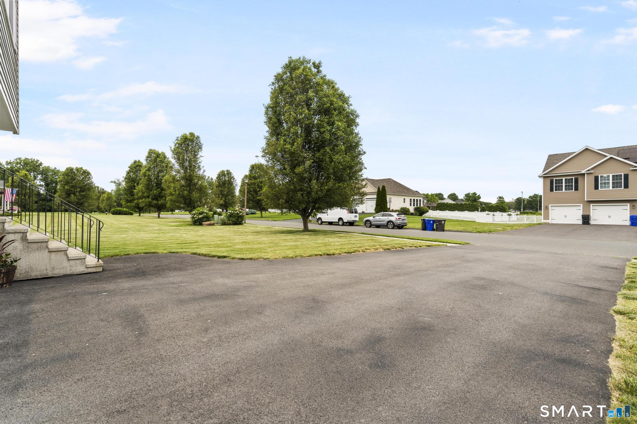6 Meeting House Lane Enfield CT 06082