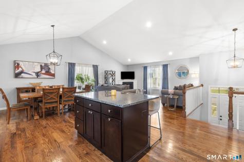 6 Meeting House Lane Enfield CT 06082