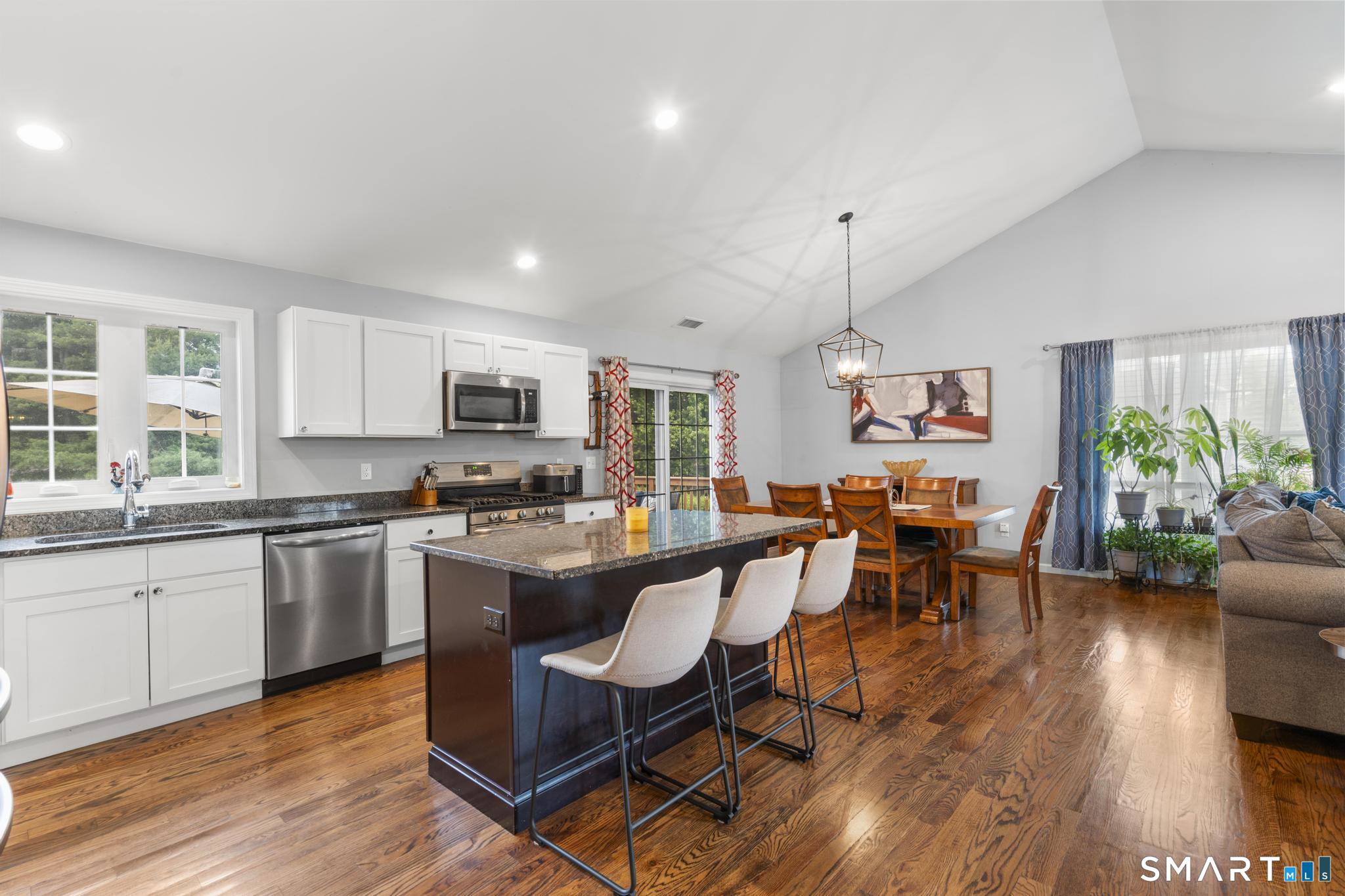 6 Meeting House Lane Enfield CT 06082