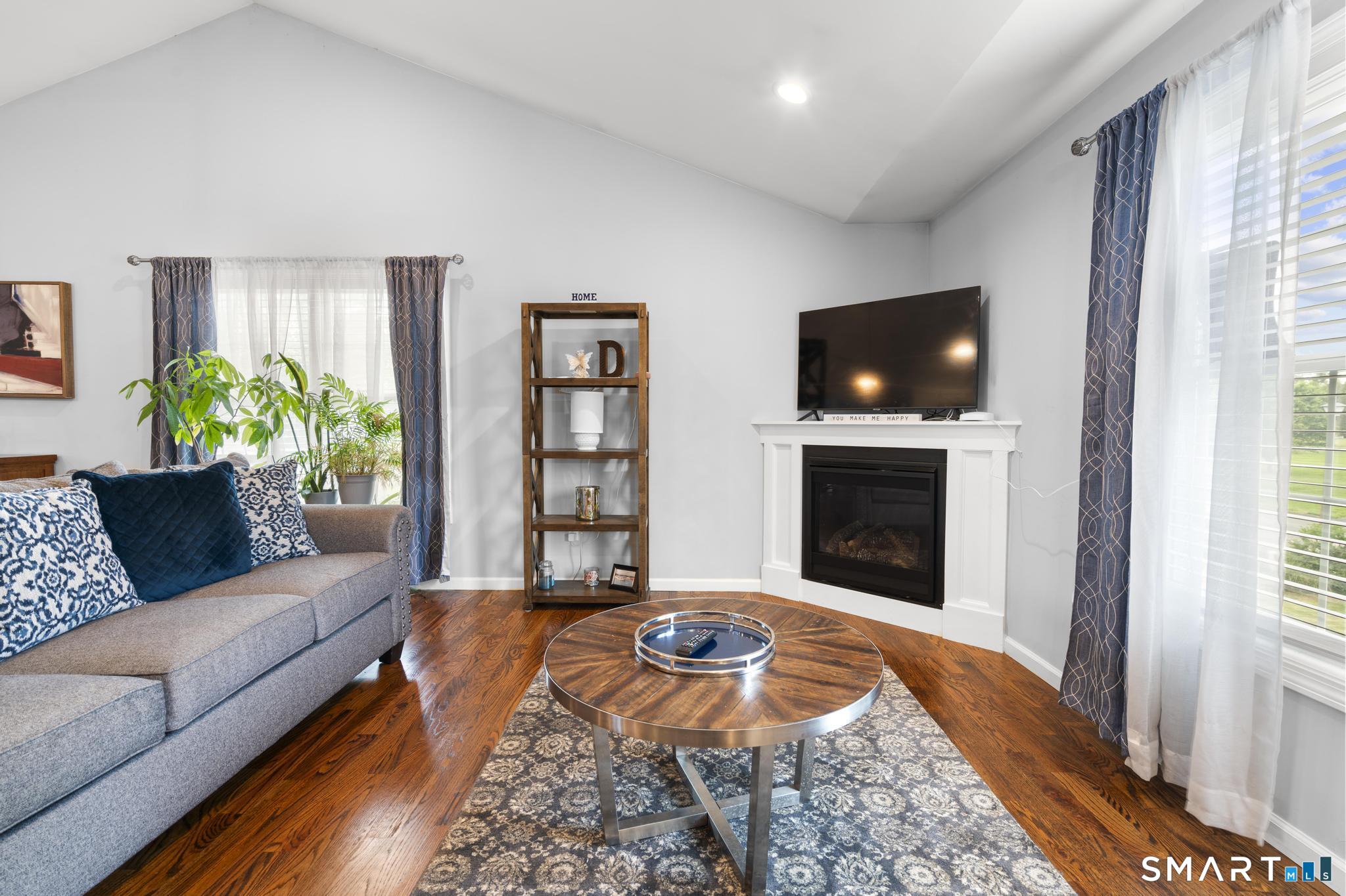 6 Meeting House Lane Enfield CT 06082