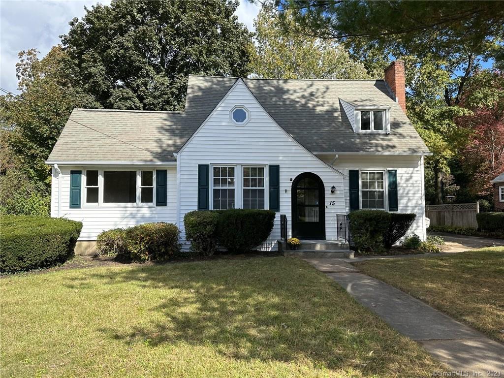 15 Laydon Avenue North Haven CT 06473