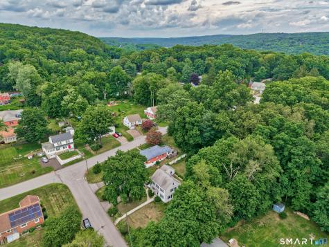 88 Tracy Street Thomaston CT 06787