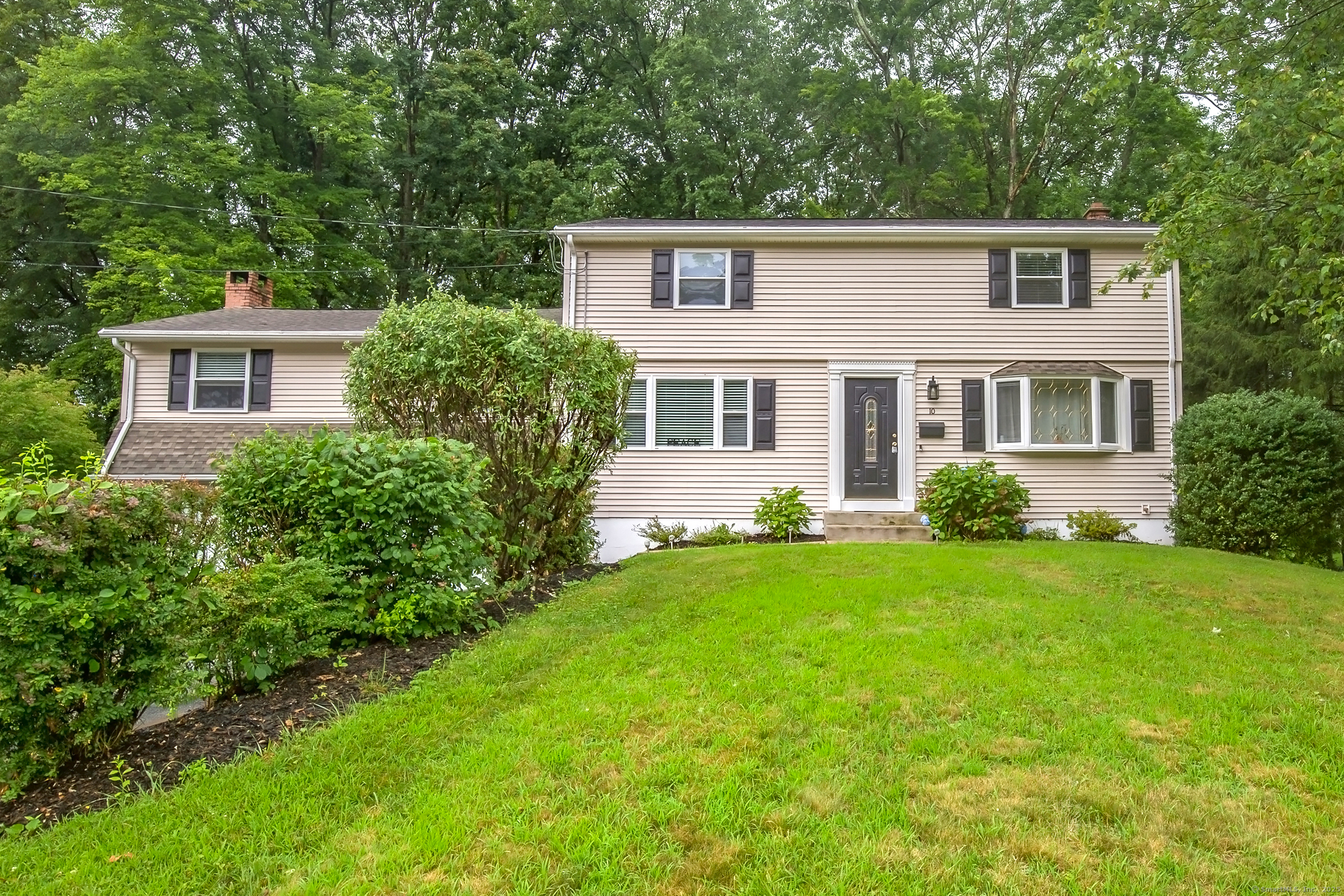 10 Belinda Lane Enfield CT 06082