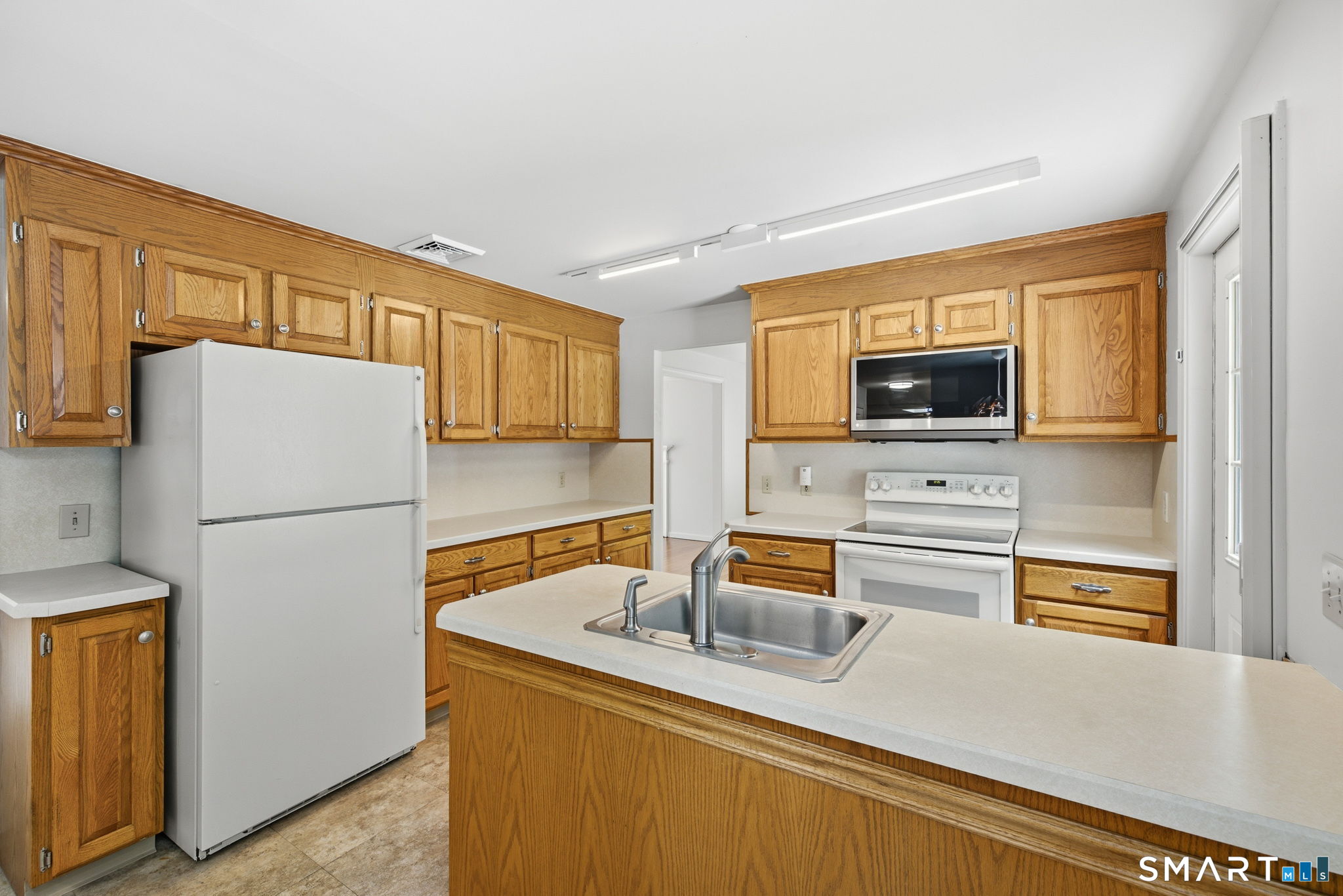 32 Pioneer Drive Windsor CT 06095