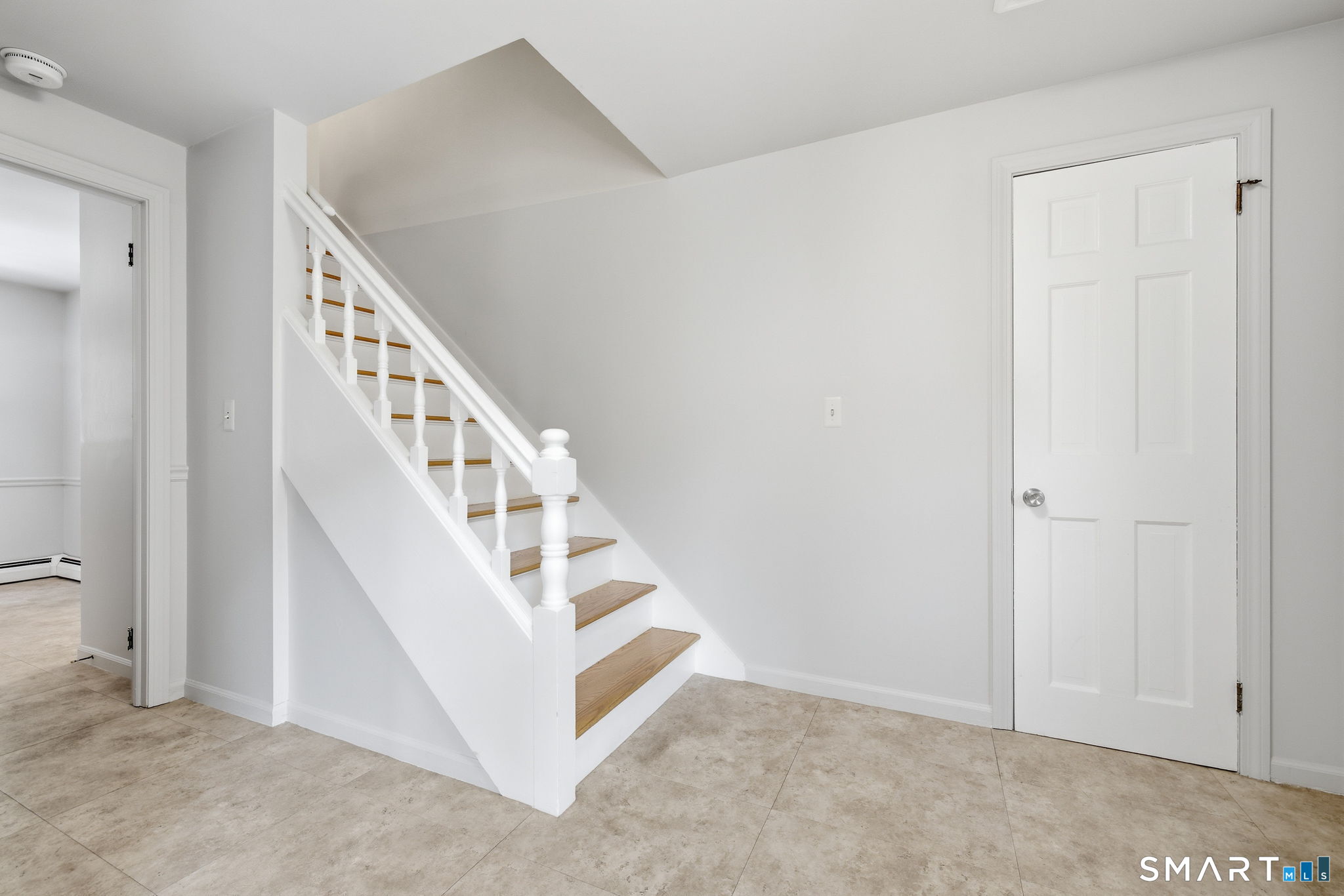32 Pioneer Drive Windsor CT 06095