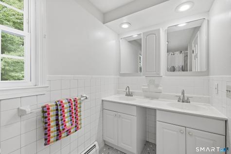 32 Pioneer Drive Windsor CT 06095