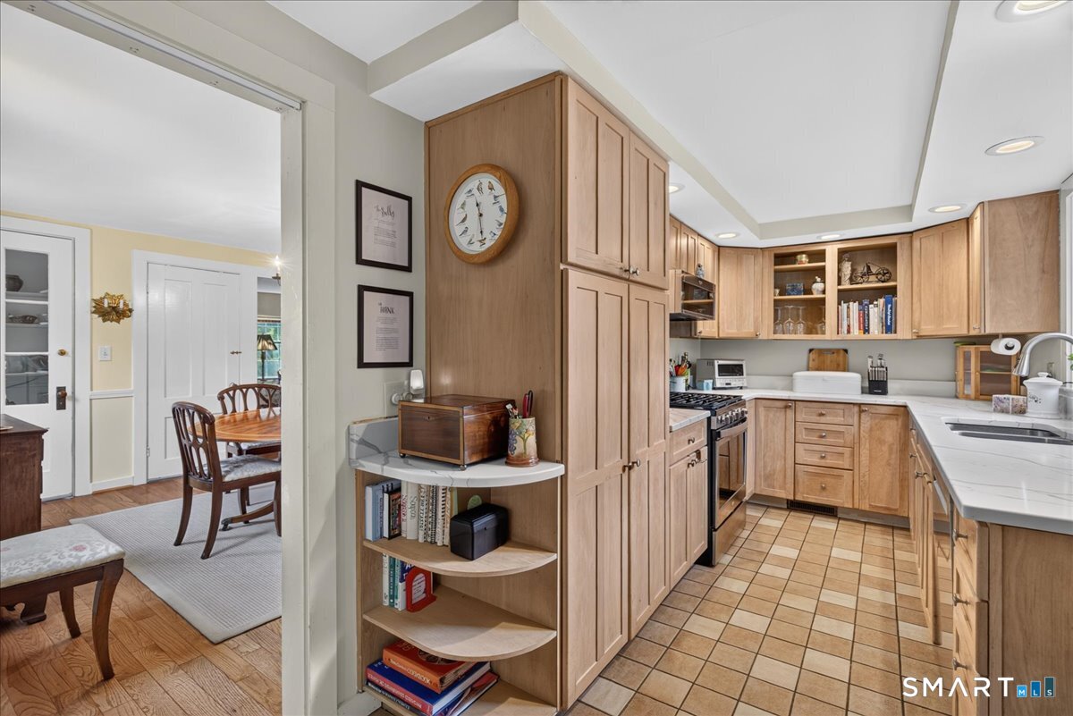 65 West Shepard Avenue Hamden CT 06514
