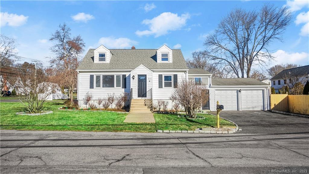 13 Bond Street Fairfield CT 06825