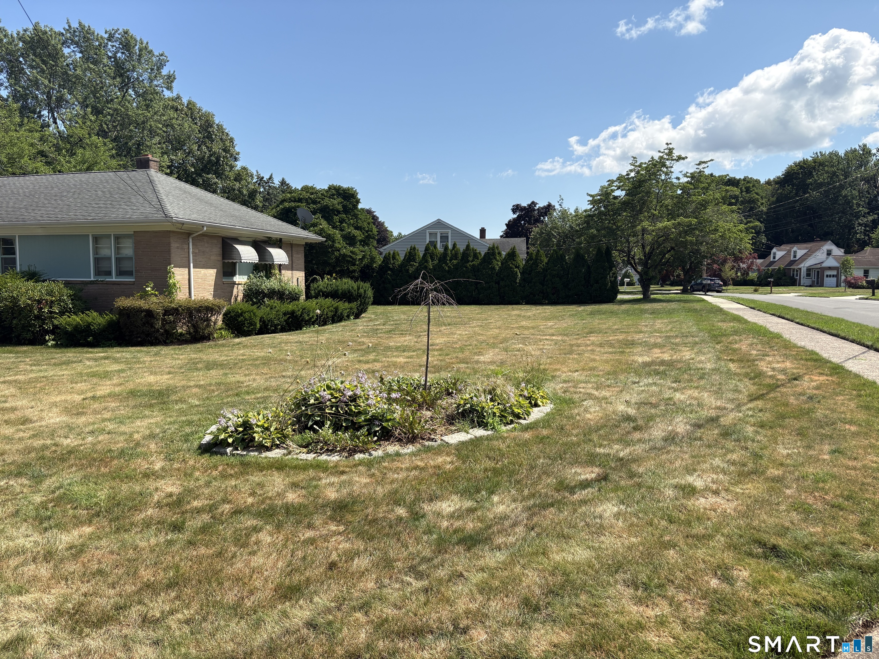 18 Four Rod Road Hamden CT 06514