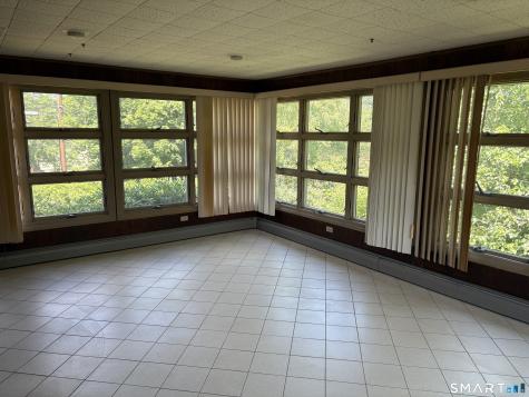 18 Four Rod Road Hamden CT 06514