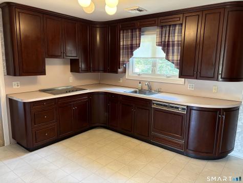 18 Four Rod Road Hamden CT 06514