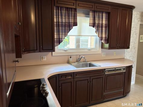 18 Four Rod Road Hamden CT 06514