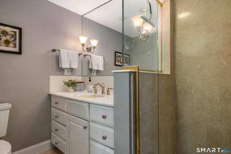 63 Brookmoor Road Avon CT 06001