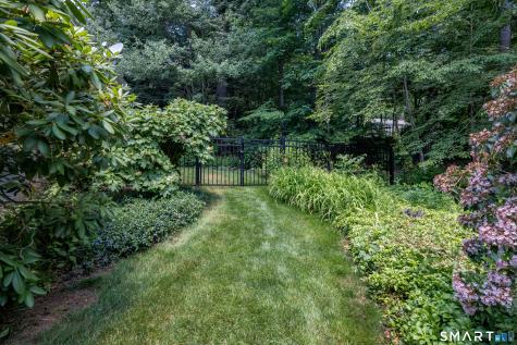 63 Brookmoor Road Avon CT 06001