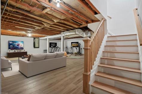 4 Trails End Road Weston CT 06883