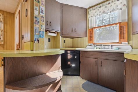 152 Blydenburg Avenue New London CT 06320