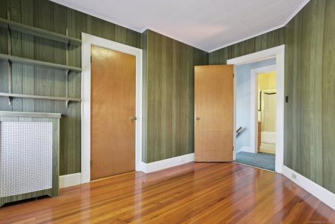 152 Blydenburg Avenue New London CT 06320