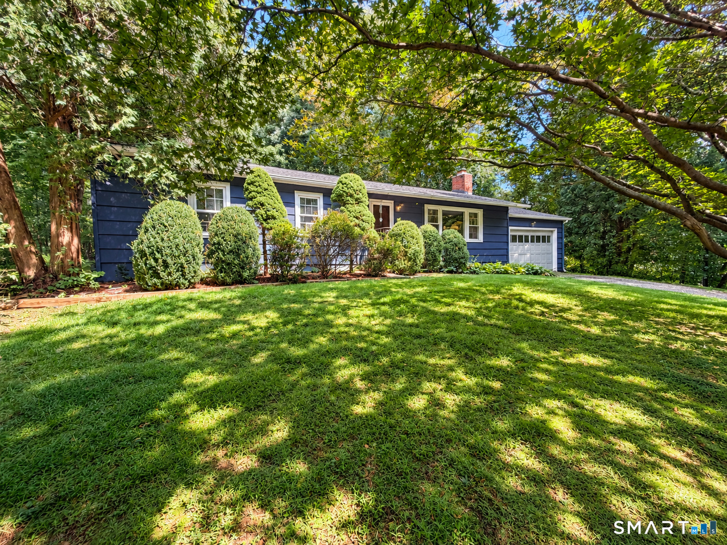 9 Joan Drive Newtown CT 06470