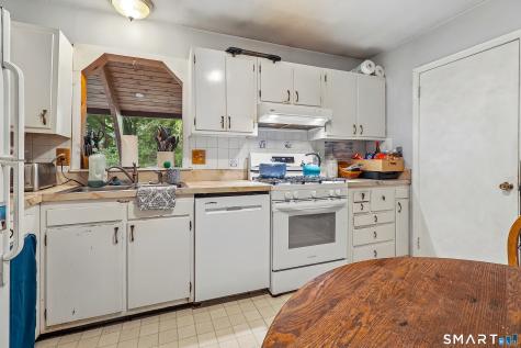 9 Joan Drive Newtown CT 06470