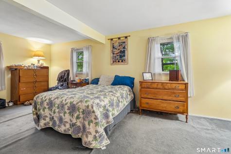 9 Joan Drive Newtown CT 06470